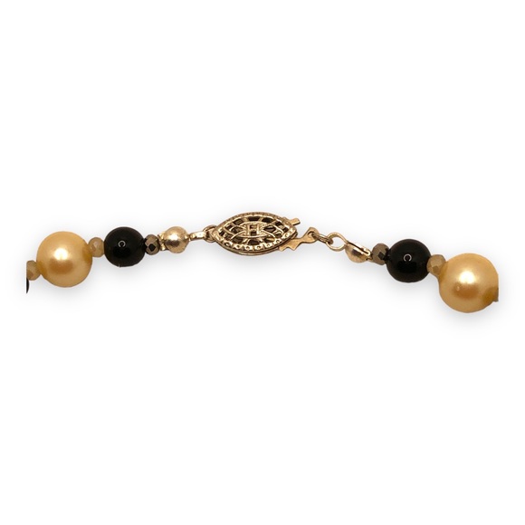 Handmade Vintage faux Pearl and black onyx choker and earrings set - Picture 4 of 5